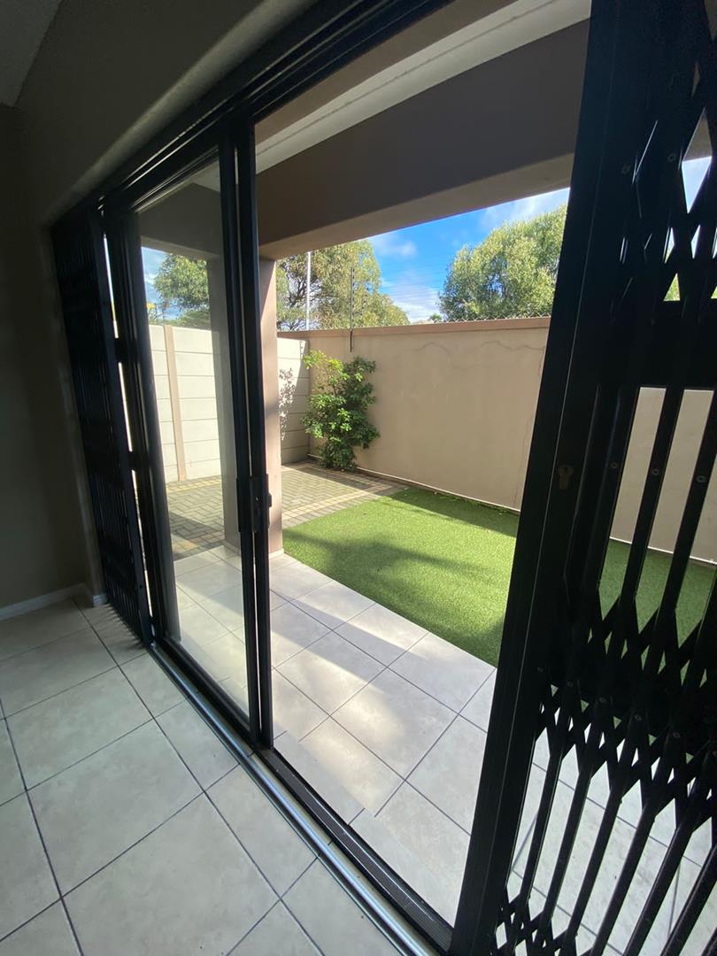 To Let 2 Bedroom Property for Rent in Maitland Western Cape